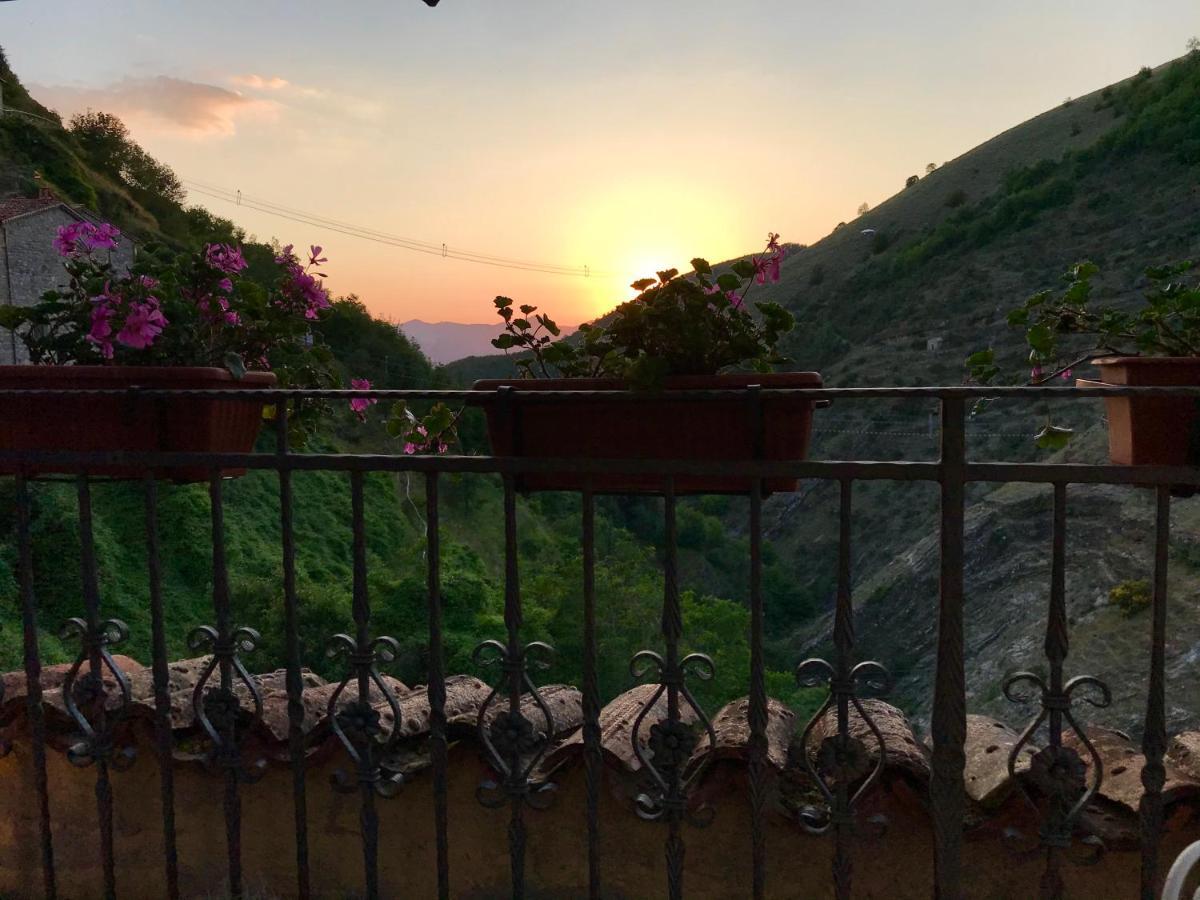 Borgo Manca Suite Sasso di Castalda Esterno foto