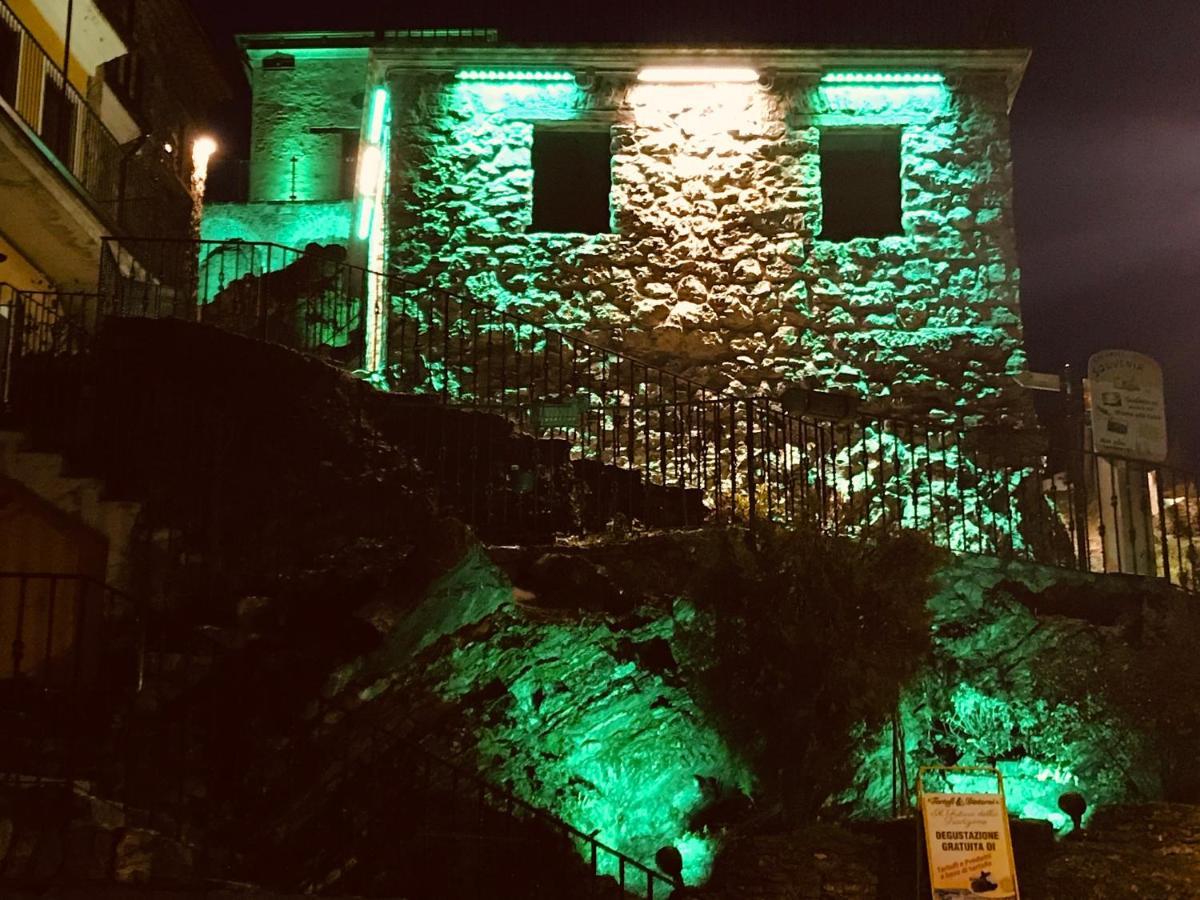Borgo Manca Suite Sasso di Castalda Esterno foto