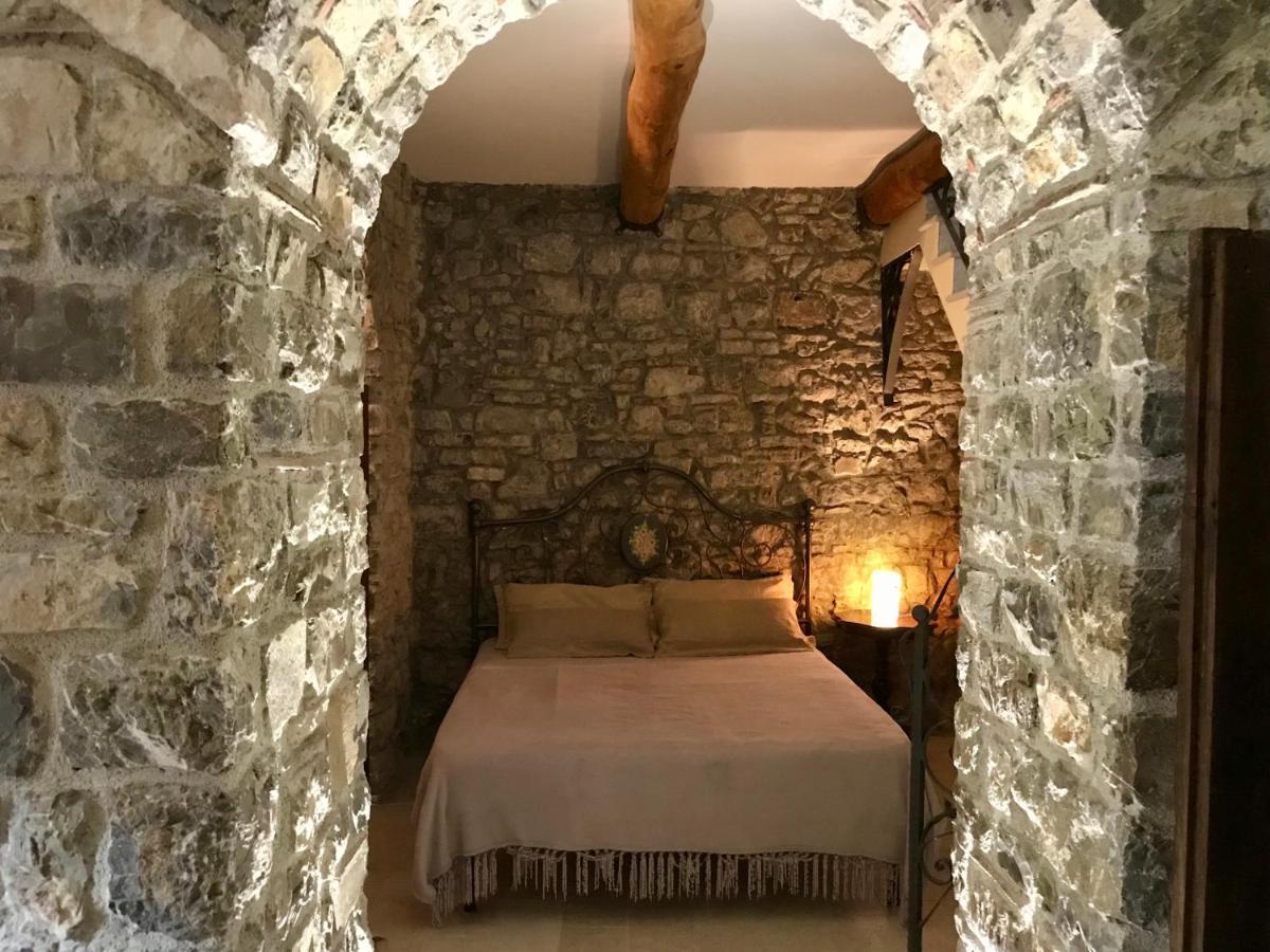 Borgo Manca Suite Sasso di Castalda Esterno foto