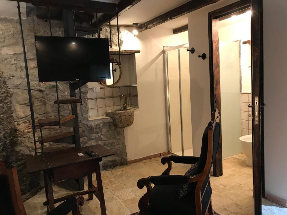 Borgo Manca Suite Sasso di Castalda Esterno foto