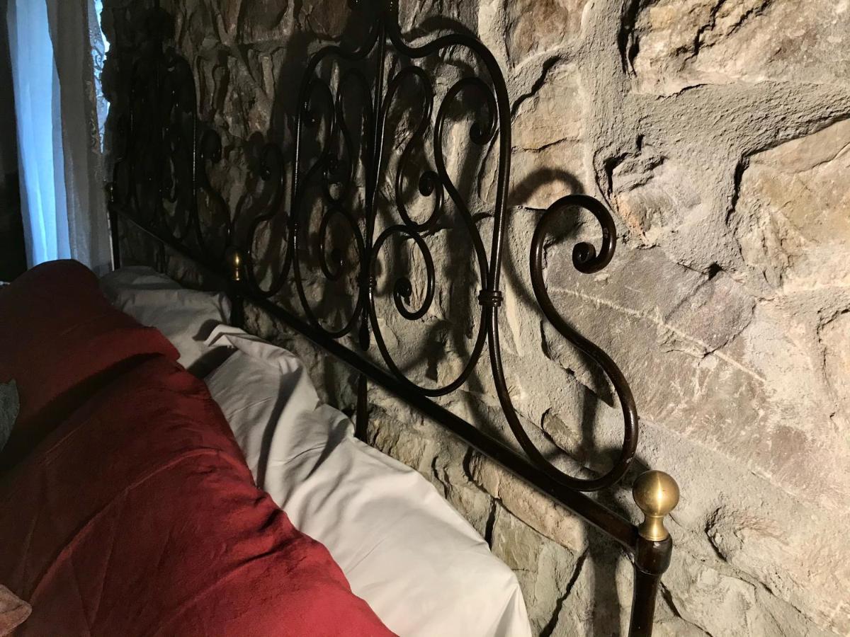 Borgo Manca Suite Sasso di Castalda Esterno foto