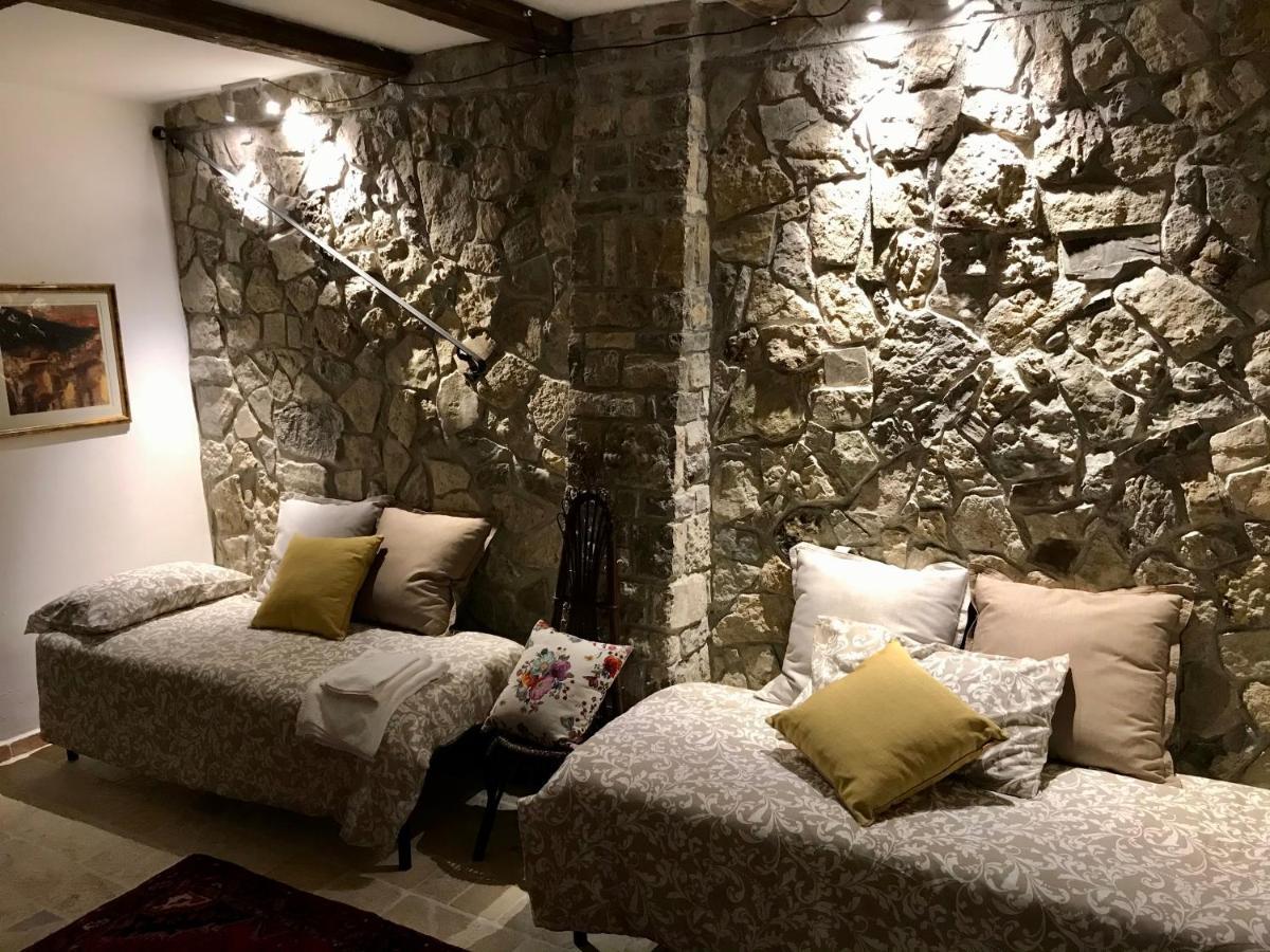 Borgo Manca Suite Sasso di Castalda Esterno foto