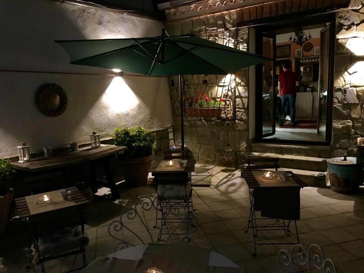 Borgo Manca Suite Sasso di Castalda Esterno foto