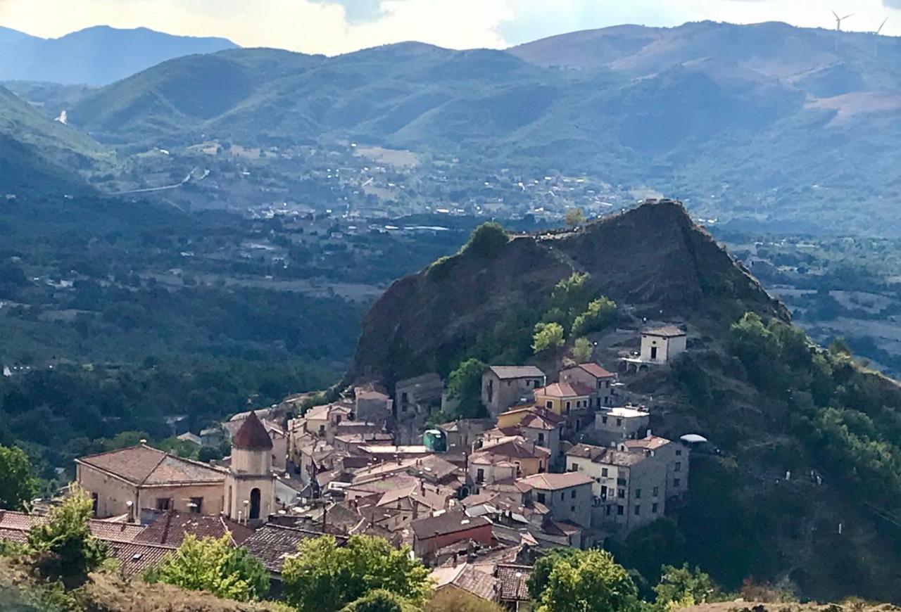 Borgo Manca Suite Sasso di Castalda Esterno foto