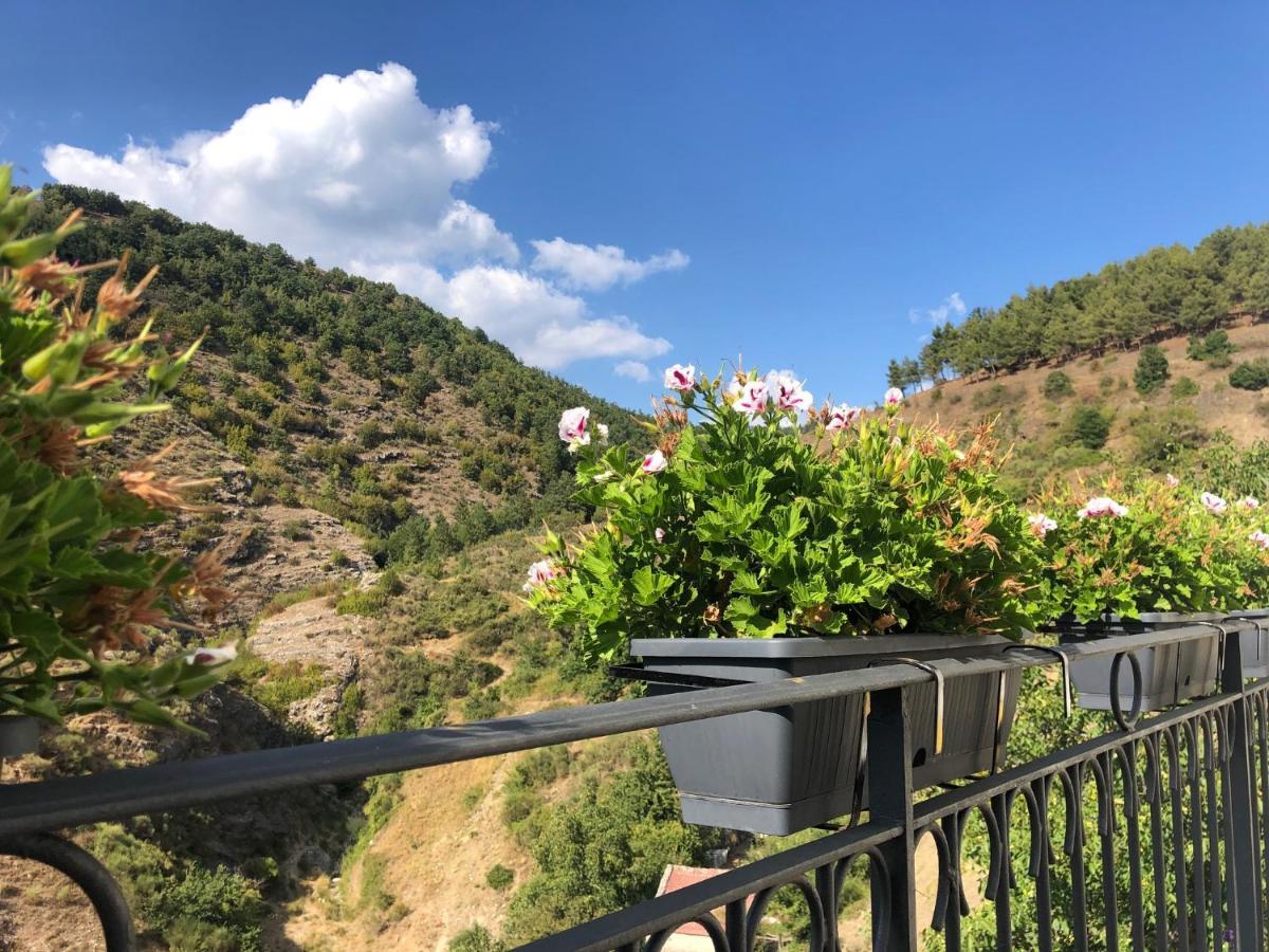 Borgo Manca Suite Sasso di Castalda Esterno foto