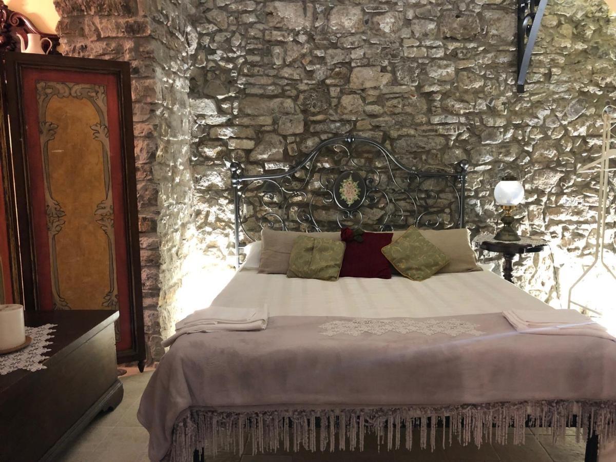 Borgo Manca Suite Sasso di Castalda Esterno foto