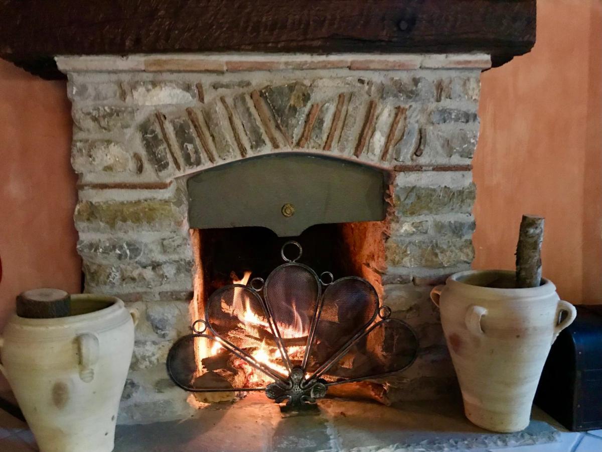 Borgo Manca Suite Sasso di Castalda Esterno foto